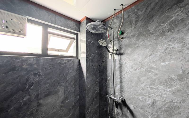 Vista Tam Coc Hotel - Ninh Binh - Bathroom Shower Vista Tam Coc Hotel - Ninh Binh - Bathroom Shower